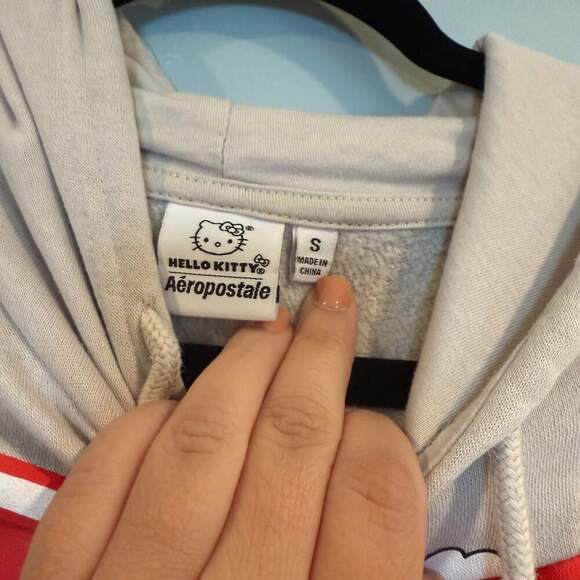 Hello Kitty Hoodie - Picture 2 of 3